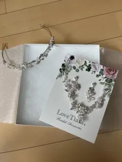 Love Tiara フラワーモチーフ ティアラ