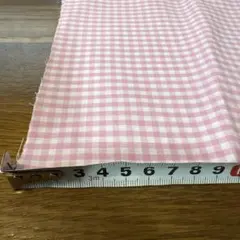 ピンクとホワイトのチェック柄綿生地 約40×80cm 薄手