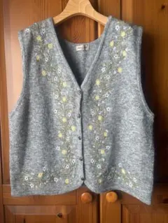 サマンサモスモスSamansa mos2 花柄刺繍ニットベスト