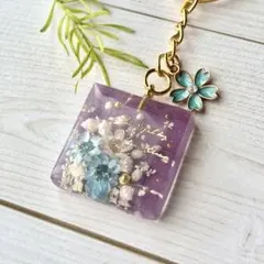 ハンドメイド　レジン　花キーホルダー