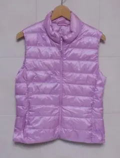 ユニクロ　ウルトラライトダウンベスト　ピンク L　収納袋あり　軽量・耐久撥水仕様
