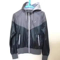 ナイキ　ウィンドランナー　レディース　Mサイズ