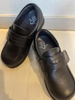 靴　フォーマルシューズ　キッズ