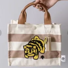 【完売品】イアパピヨネ　虎屋ういろ　ビニール　トートバッグ 完売品】イアパピヨネ 虎屋ういろ ビニール トートバッグ - メルカリ