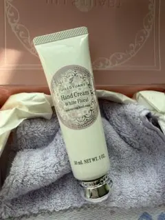 JILL STUART Hand Cream White Floral 30mL