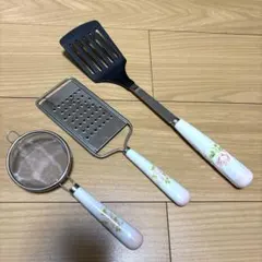Many マニーローズ　プランドパリ　調理器具　ターナー　茶漉し　おろし器のサムネイル