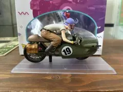 ドラゴンボール デスクトップリアルマッコイ ブルマバイク フィギュア