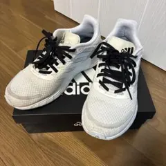 adidas スニーカー ホワイト