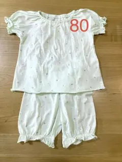 花柄 ベビーパジャマ 上下セット サイズ80のサムネイル