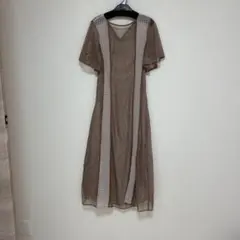 Langdoフレアスリーブパネルレースワンピース