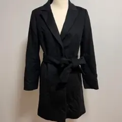 LESOUK 黒のベルト付き ベロア ロングコートのサムネイル