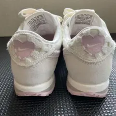 Item thumbnail for item dcb481eb-c2aa-4876-85f2-27a2058b7348