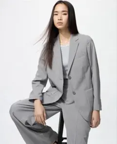 ユニクロ　感動ジャケットリラックスフィット