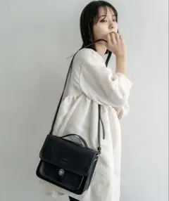 Rename フロントバックル 横型ショルダーバッグ