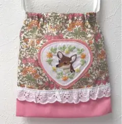 ハンドメイド　手刺繍　バンビとお花のフリルリボン巾着　ポーチ　小花柄　刺繍小物