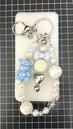 クマとリボンのビーズストラップ キーホルダー No.002