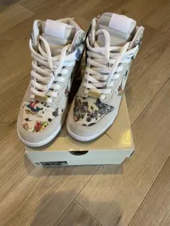 Supreme × Nike SB Dunk High 