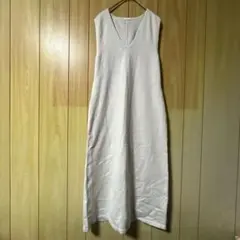 ジーユー　ホワイトVネックノースリーブロングワンピース　Sサイズ