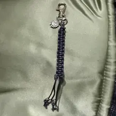 太陽 メタルビーズ ミサンガ ストラップ ブラック ハンドメイド ノットチャーム