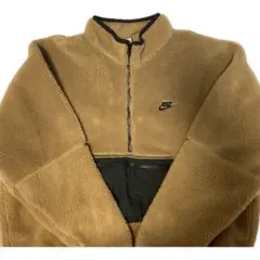 【人気色】NIKE ハーフジップ　ボア　フリース　スウッシュ　刺繍ロゴ　ブラウン