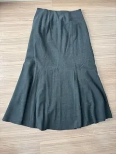 GU マーメイドフレアスカート