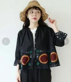 アトリエドゥサボン　ひまわりとくるくるカットワーク刺繍 ブラウスのサムネイル