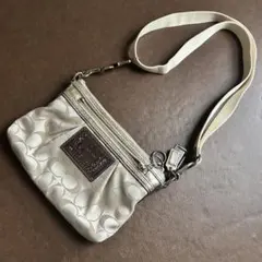 【極美品】COACH ポピー シグネチャー ミニショルダーバッグ 正規品　小さめ