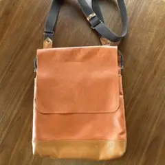 本革オレンジレザーショルダーバッグ