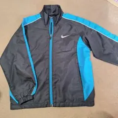ナイキ　パーカー　ウインドブレーカー　110～120