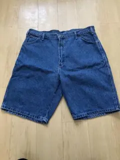 デニムブルー ストレートカット ショートパンツ