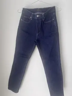 ユニクロ　ジーンズ　ストレート