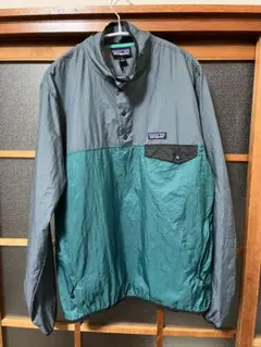 【最終値下げ】【他社掲載有り】パタゴニア　フーディニ　スナップ　グレー・グリーン