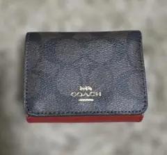 COACH 三つ折り財布 ブラウンシグネチャー/ 赤　収納袋・BOX付き