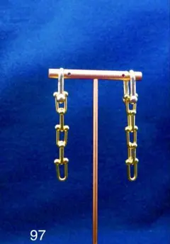 Item thumbnail for item 20e5fd51-e460-48a6-b312-4fa0dc3c0399