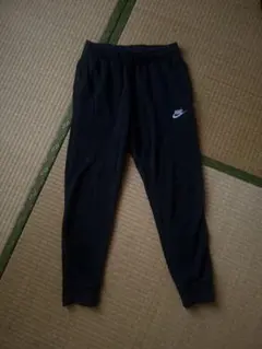 Nike ブラック ジョガーパンツ　Sサイズ
