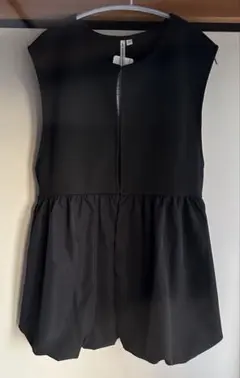未使用　しまむら　HK WORKS LONDON ベスト　バルーン裾