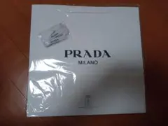 新品プラダPRADAショップ袋　リボン紐付き　中型大型　送料無料