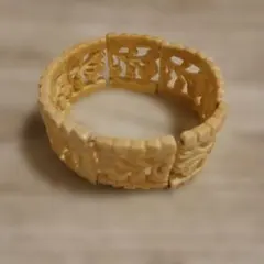 ヴィンテージ 透かし彫り バングル ブレスレット アンティーク調 ​