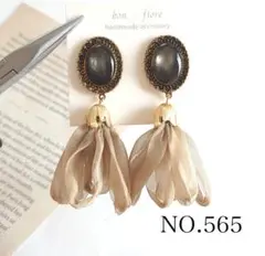 ハンドメイド ピアス　イヤリング　シフォン　花　大ぶり　緑 NO.565