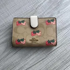 2026年最新】coach 二つ折り財布 イチゴの人気アイテム - メルカリ