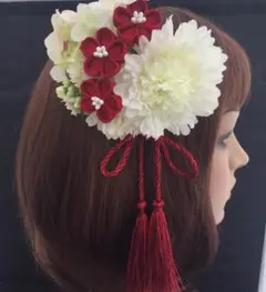 つまみ細工の髪飾り「白菊とつまみ花3点セット（赤色）G18C」