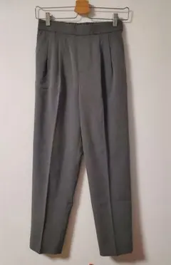 週末限定価格【美品】グローバルワーク ウツクシルエットテーパードパンツ グレー