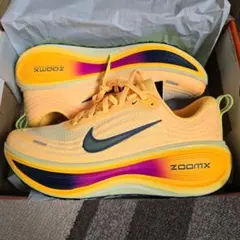 新品未使用品】NIKE ナイキズームボメロプラス 27.5cm 原宿限定カラー 