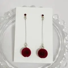 ベロアパールとラインストーンのロングピアス