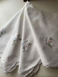 刺繍花柄スカラップエッジナプキン　4枚セット