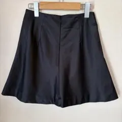 ノーベスパジオ　黒スカート