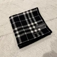 未使用☆Burberry バーバリー ハンカチ 綿 ブラック、チェック、大判