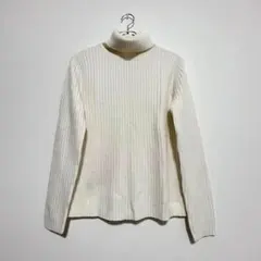 ユニクロ　セーター　リブ編み　スマート　タートルネック　長袖　綺麗　清楚