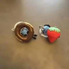 パペットスンスン　ドーナツ　イチゴ　カプセルトイ　目印アクセサリー