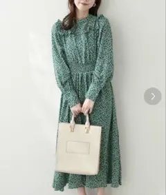 natural couture グリーン　花柄　ロングワンピース　サイズ　F